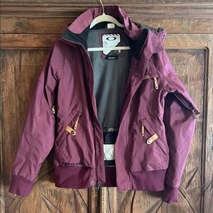 Women’s Oakley Winter Snow/Ski Coat, Size Small